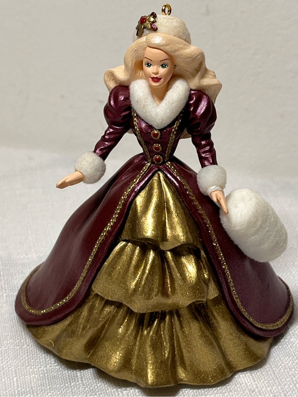 1996 Hallmark Keepsake Holiday Barbie ornament
Collectible